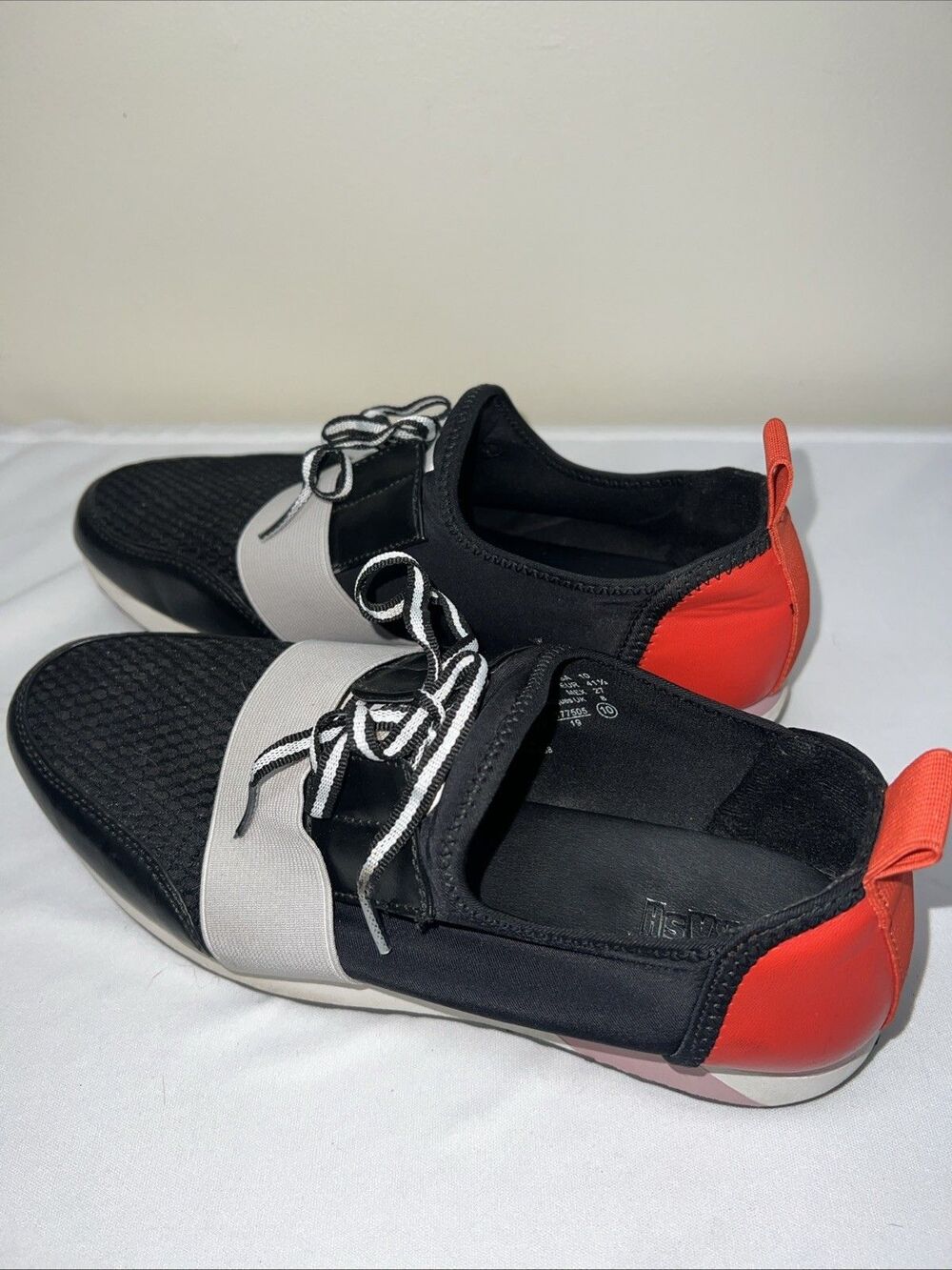 Brash Black Red Gray White Ladies Cody Multicolor Sneaker, Size 10 Slip On - Picture 4 of 7